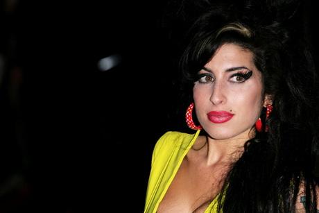amy-winehouse-makeup-step-by-step-91_7 Amy Winehouse make-up stap voor stap