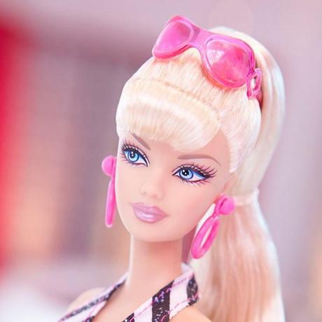barbie-inspired-makeup-tutorial-94_3 Barbie geïnspireerde make-up les