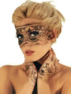 black-lace-mask-makeup-tutorial-06_8 Black lace mask make-up tutorial