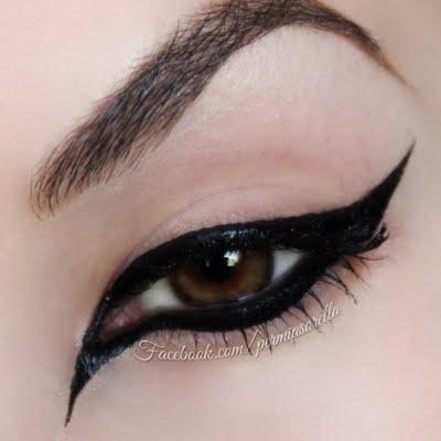 cat-eye-costume-makeup-tutorial-75_3 Cat eye make-up les