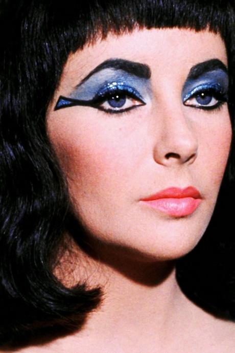 cleopatra-elizabeth-taylor-makeup-tutorial-48_5 Cleopatra elizabeth taylor make-up les