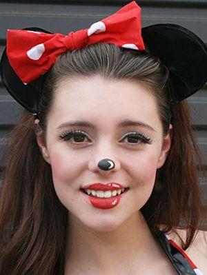 cute-minnie-mouse-makeup-tutorial-90_2 Schattige minnie mouse make-up tutorial