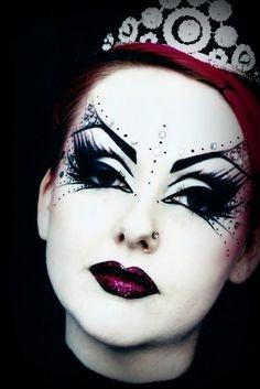 dark-queen-of-hearts-makeup-tutorial-26_12 Dark queen of hearts make-up les