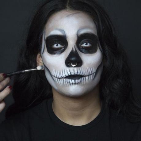day-of-the-dead-makeup-tutorial-black-and-white-16_8 Dag van de dode make-up les Zwart en Wit