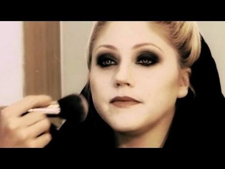 edward-cullen-makeup-tutorial-45_10 Edward Cullen make-up les