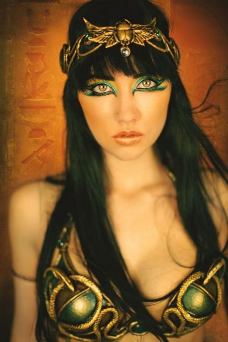 egyptian-goddess-makeup-tutorial-75 Egyptische godin make-up tutorial