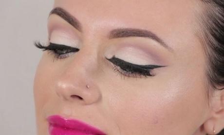 Eye make-up tutorial video