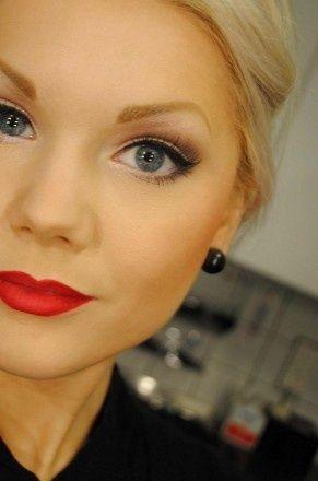 flight-attendant-makeup-tutorial-43_8 Stewardess make-up les