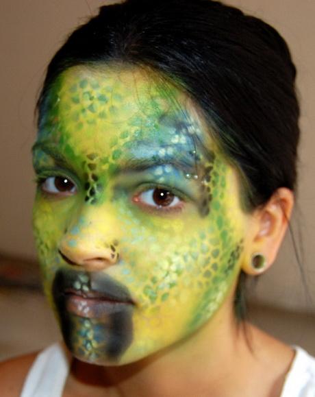 green-alien-makeup-tutorial-68_6 Groene buitenaardse make-up tutorial