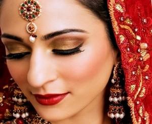 hindu-bridal-makeup-step-by-step-23_9 Hindoe bruidsschmink stap voor stap