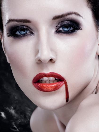 how-to-do-vampire-makeup-step-by-step-51_12 Hoe doe je vampier make-up stap voor stap