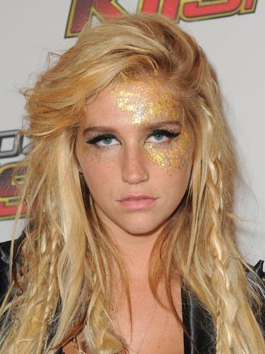 kesha-gold-makeup-tutorial-56_3 Kesha gold make-up tutorial