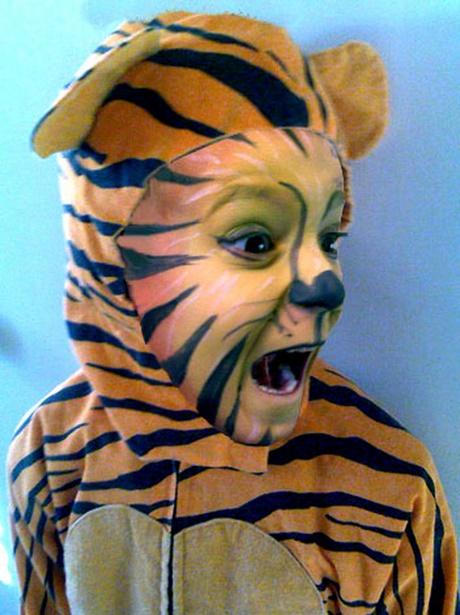 kids-tiger-makeup-tutorial-11 Kids tiger make-up les