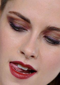 kristen-stewart-vampire-makeup-tutorial-38_9 Kristen stewart vampire Make-up tutorial
