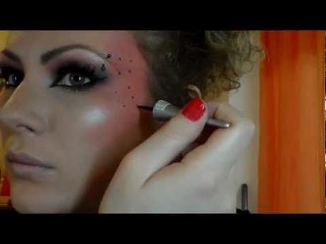 ladybug-makeup-tutorial-for-kids-94_5 Ladybug make-up les voor kinderen