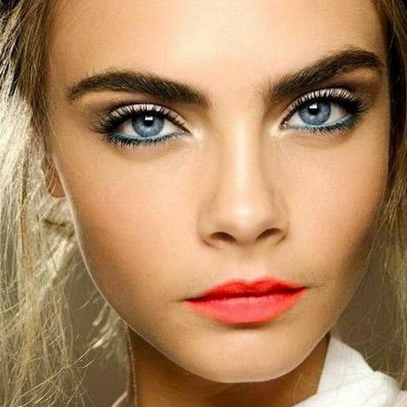 Make-up les blauwe ogen Bruin haar