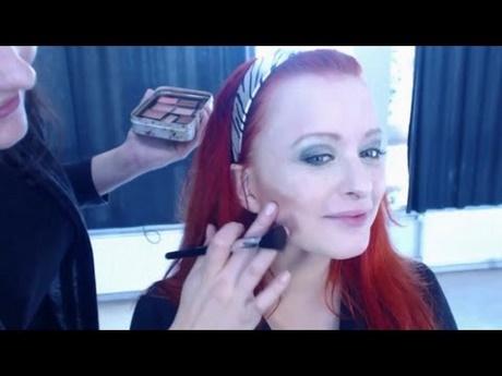 makeup-tutorial-for-blue-eyes-and-red-hair-03_5 Make-up les voor blauwe ogen en rood haar