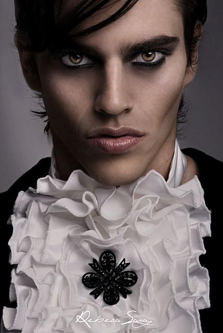 male-vampire-makeup-step-by-step-15_5 Mannelijke vampier make-up stap voor stap