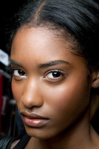 natural-makeup-tutorial-dark-skin-10_7 Natuurlijke make-up tutorial donkere huid
