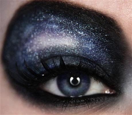 outer-space-makeup-tutorial-90_2 Outer space make-up tutorial