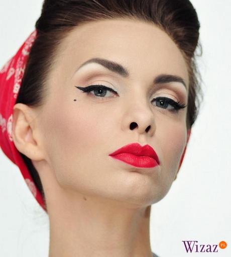 pin-up-girl-makeup-step-by-step-47_2 Pin meisje make-up stap voor stap