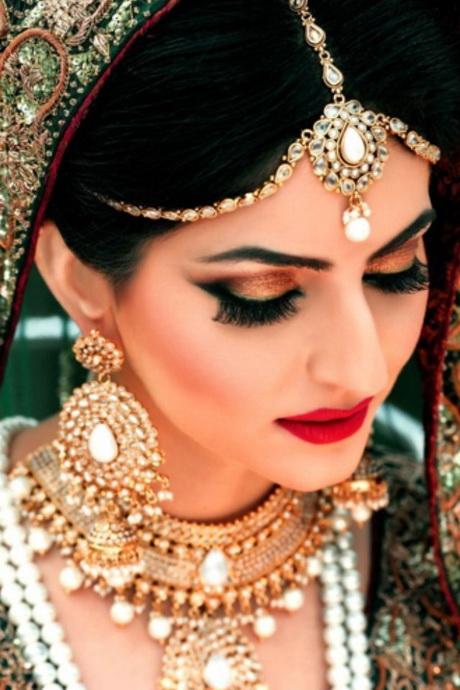 punjabi-bridal-makeup-indian-step-by-step-24_11 Punjabi bruids make-up Indiaas stap voor stap