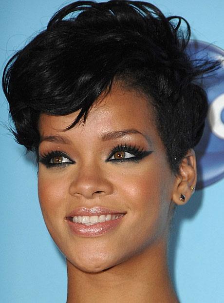 rihanna-cat-eye-makeup-tutorial-97_2 Rihanna cat eye make-up tutorial