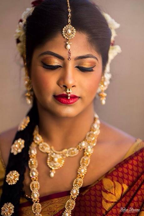sri-lankan-bridal-makeup-step-by-step-43_11 Sri Lankaanse bruid make-up stap voor stap