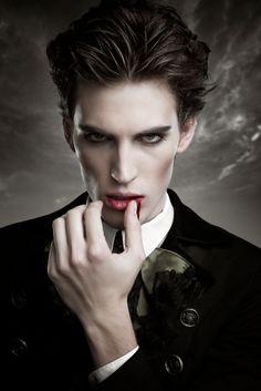 vampire-makeup-step-by-step-for-men-21_12 Vampier make-up stap voor stap voor man