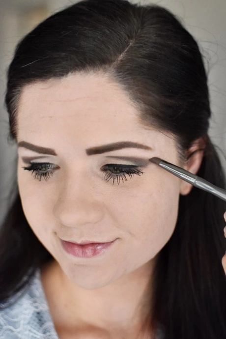 easy-eye-makeup-tutorials-for-beginners-16_13-6 Easy eye makeup tutorials voor beginners