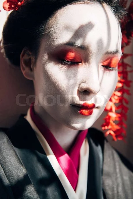 geisha-makeup-17-1 Geisha make-up