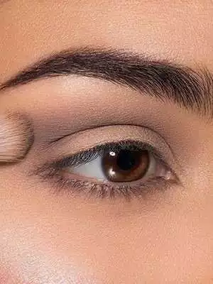 how-to-apply-simple-eye-makeup-21_12-5 Hoe eenvoudige oogmake-up toe te passen