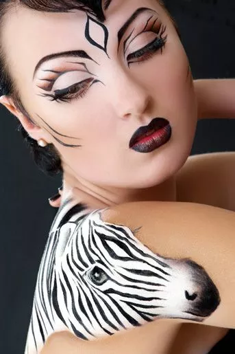 zebra-eye-makeup-04_4-8 Zebra oog make-up