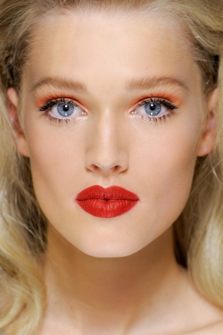 eye-makeup-with-red-lipstick-69_18 Oog make-up met rode lippenstift