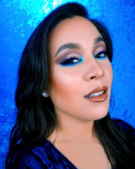 blue-eyeshadow-makeup-tutorial-08_10 Blauwe oogschaduw make-up tutorial