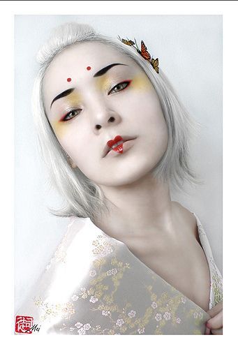 cute-geisha-makeup-tutorial-46_3 Leuke geisha make-up tutorial