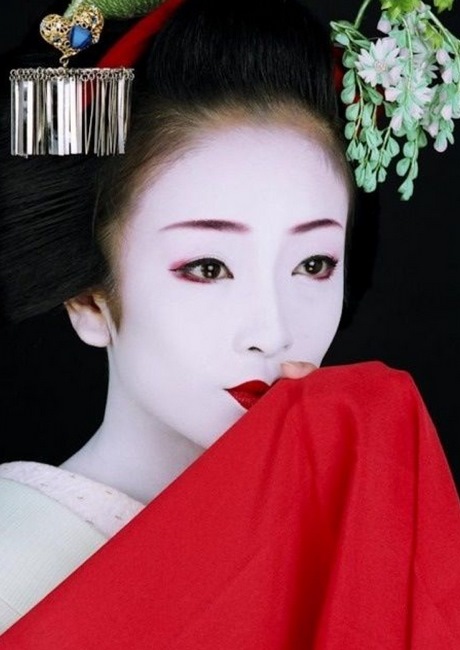 cute-geisha-makeup-tutorial-46_5 Leuke geisha make-up tutorial