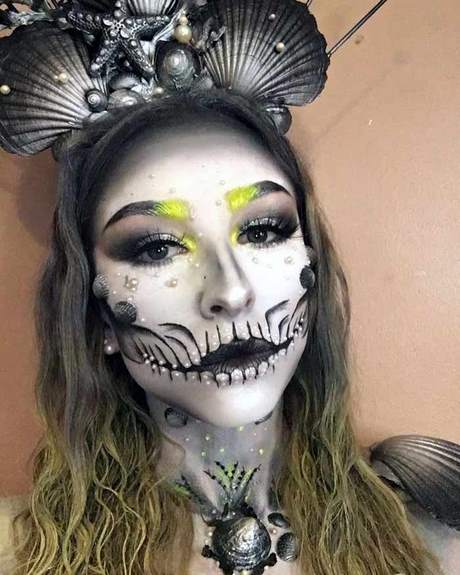 evil-sugar-skull-makeup-tutorial-80_11 Evil sugar skull make-up tutorial