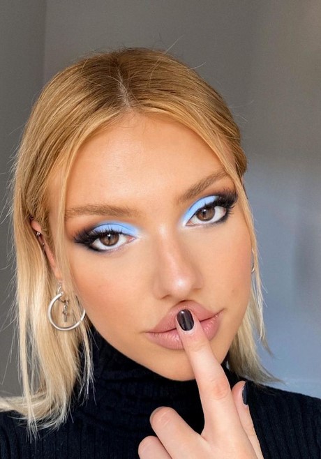 eye-makeup-tutorial-blue-eyeshadow-80_3 Oogmake-up tutorial blauwe oogschaduw
