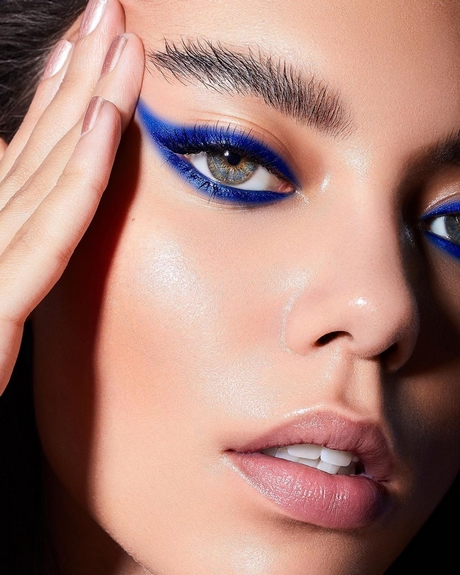 eye-makeup-tutorial-blue-eyeshadow-80_6 Oogmake-up tutorial blauwe oogschaduw