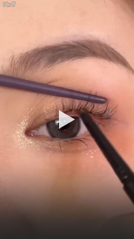 eyeliner-makeup-tutorial-2022-50_17 Eyeliner make-up tutorial 2022