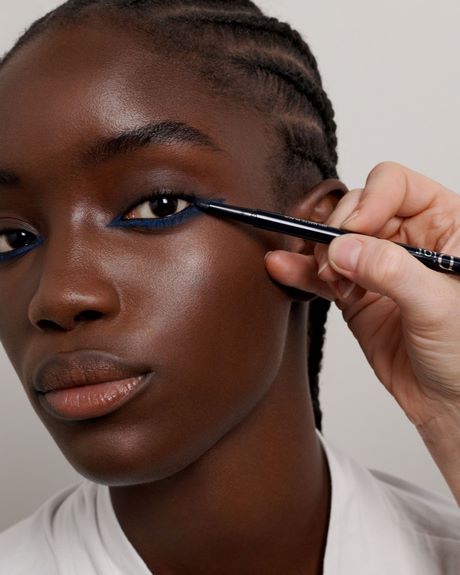 fall-makeup-tutorial-2022-dark-skin-12_12 Herfst make-up tutorial 2022 donkere huid