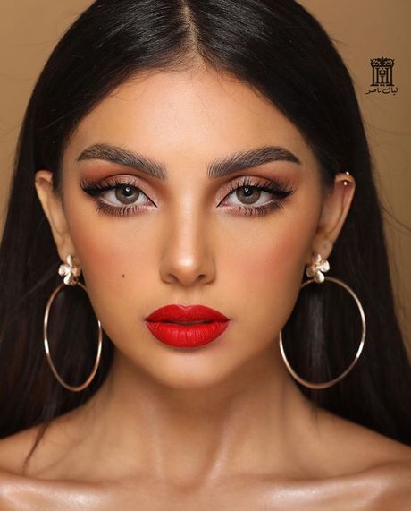 simple-red-lips-makeup-tutorial-37_13 Eenvoudige rode lippen make-up tutorial