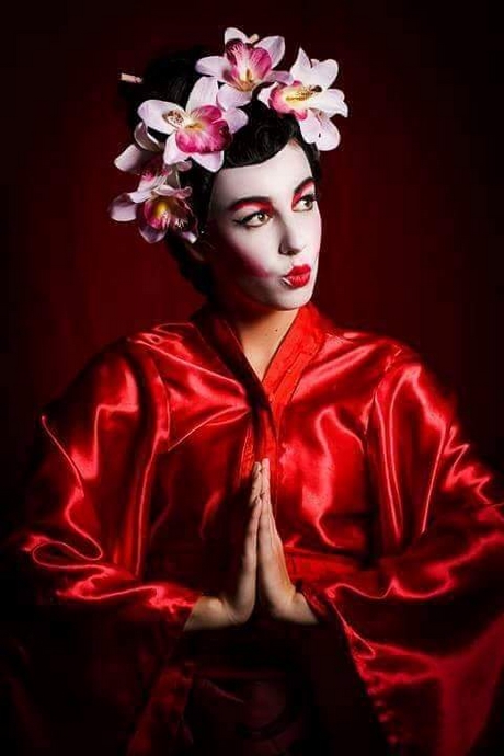 authentic-geisha-makeup-tutorial-54 Authentieke Geisha make-up tutorial