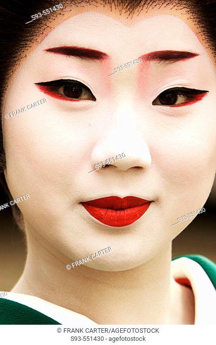authentic-geisha-makeup-tutorial-54_11 Authentieke Geisha make-up tutorial