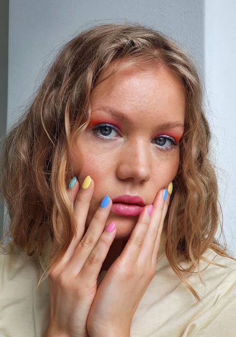 bright-colored-makeup-tutorials-84_15 Helder gekleurde make-up tutorials