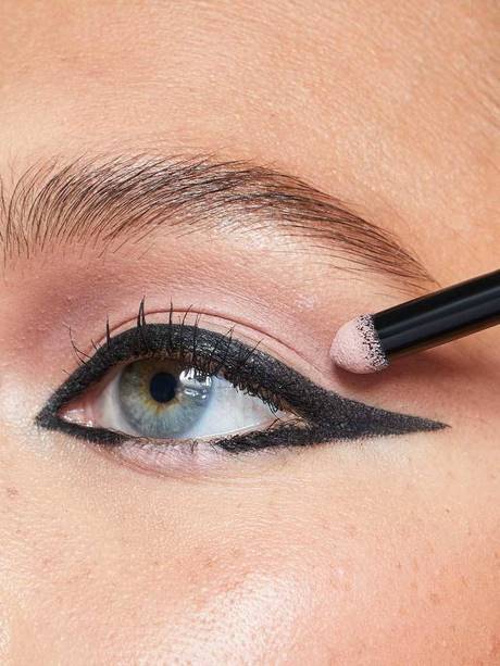 dark-eyeliner-makeup-tutorial-61_5 Donkere eyeliner make-up tutorial