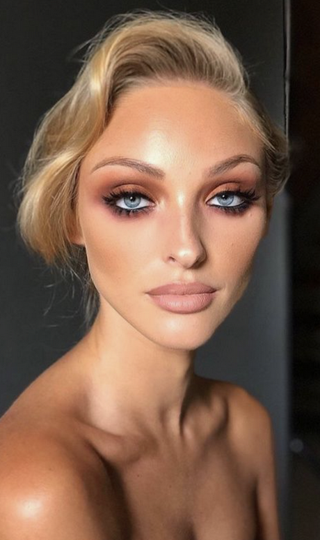 Dramatische make-up tutorial voor blauwe ogen