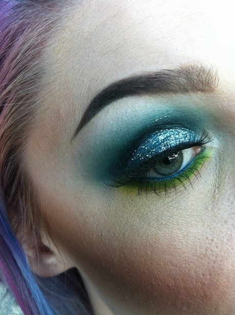 green-and-blue-makeup-tutorial-02_11 Groene en blauwe make-up tutorial