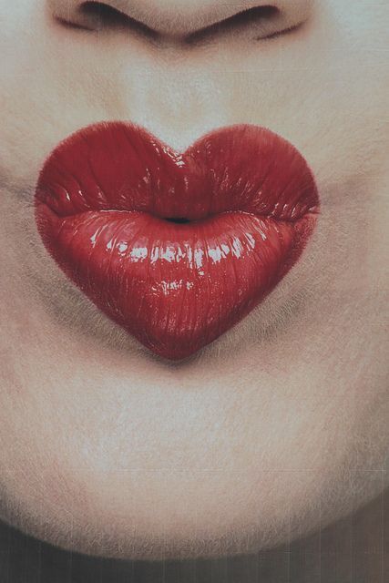 heart-lips-makeup-tutorial-89_13 Hart lippen make-up tutorial
